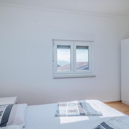Nice Apartment In Stara Baska 1 With Wifi Bagian luar foto