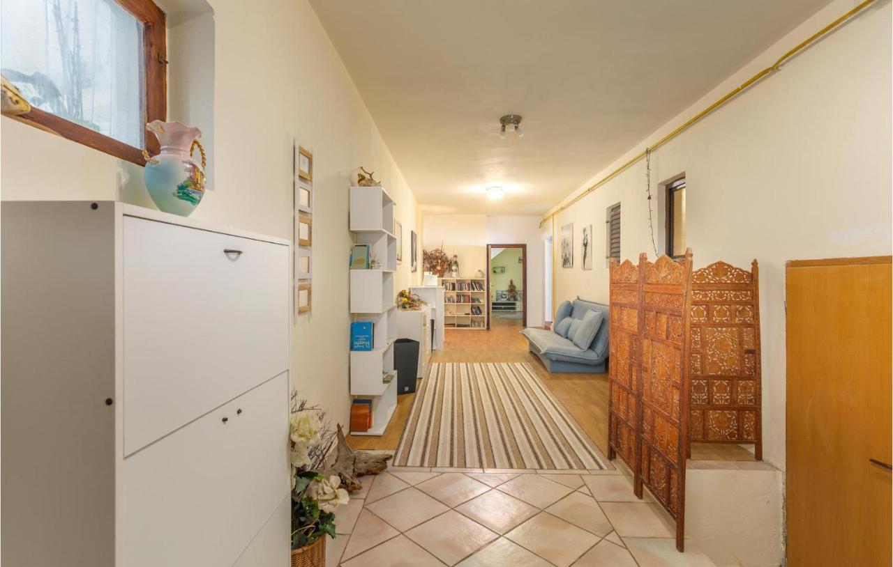 Nice Apartment In Stara Baska 1 With Wifi Bagian luar foto