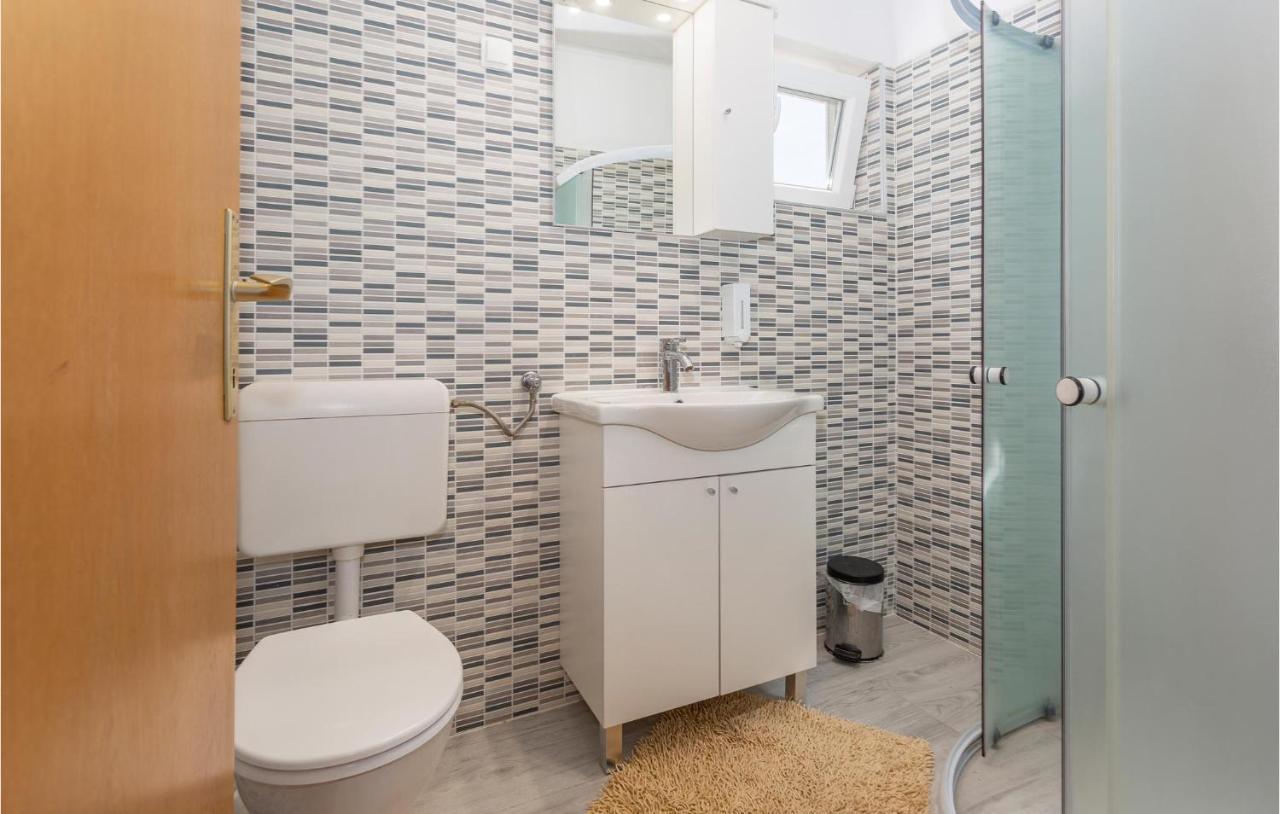 Nice Apartment In Stara Baska 1 With Wifi Bagian luar foto
