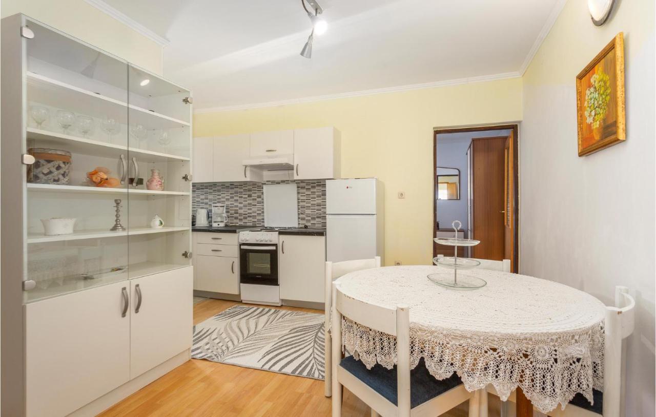 Nice Apartment In Stara Baska 1 With Wifi Bagian luar foto